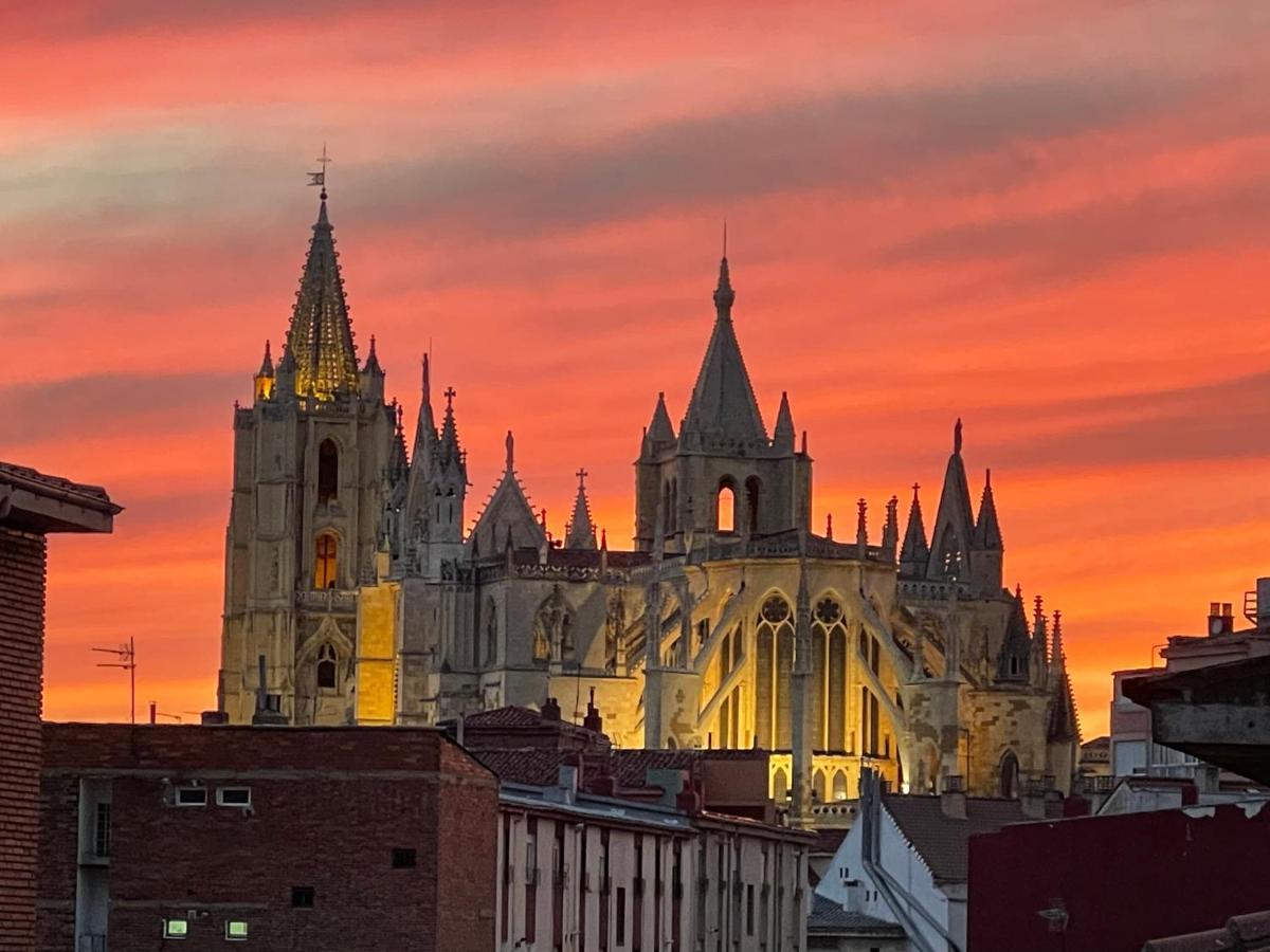 Appartamento Vistas A La Catedral! El Mirador De San Guillermo León Esterno foto